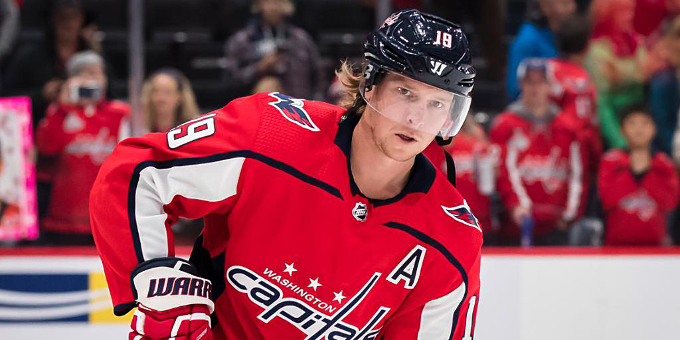 Никлас Бэкстрём пропустит старт регулярного чемпионата НХЛ из-за травмы