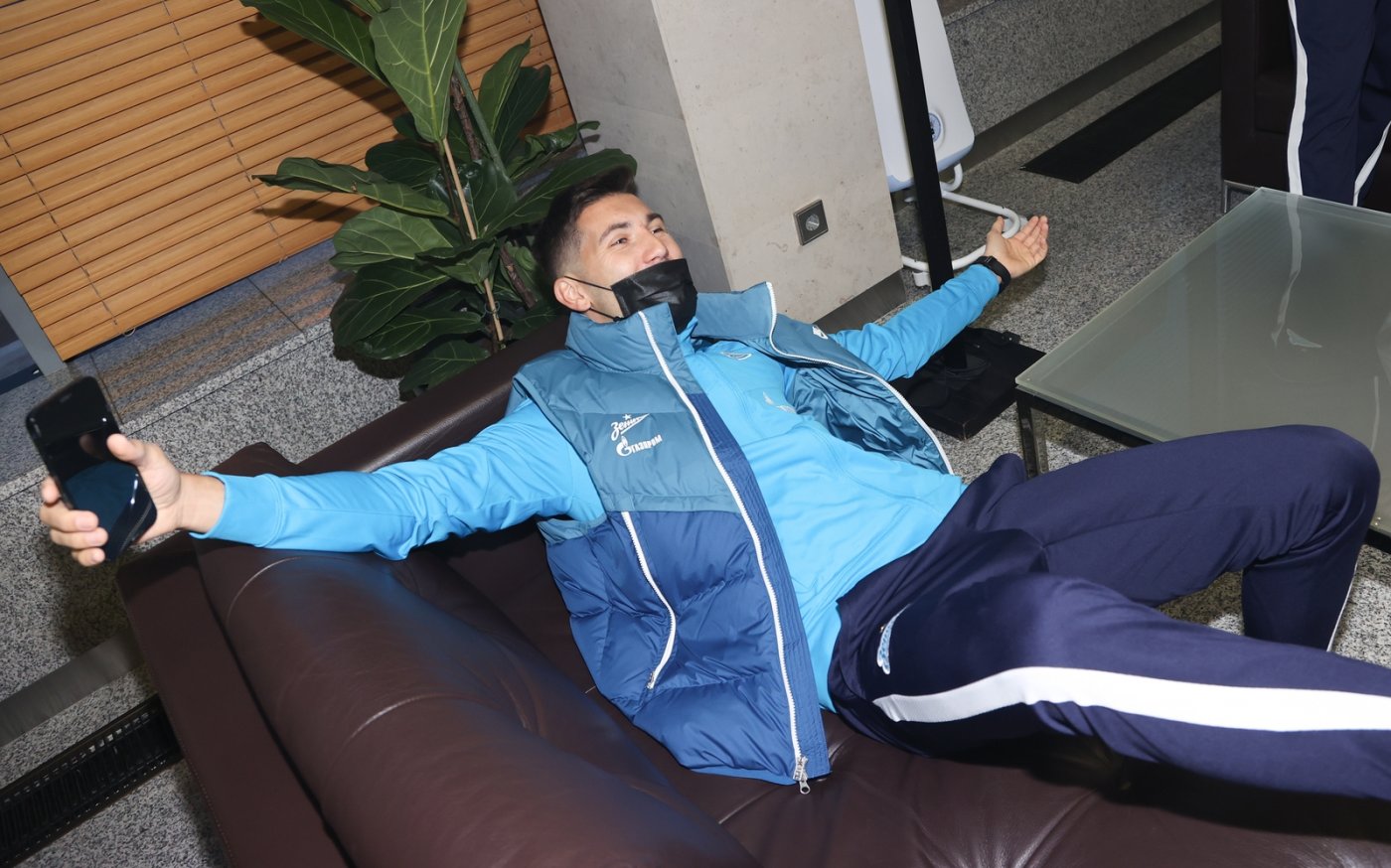 СМИ: Семак рассчитывает сохранить Сутормина в 