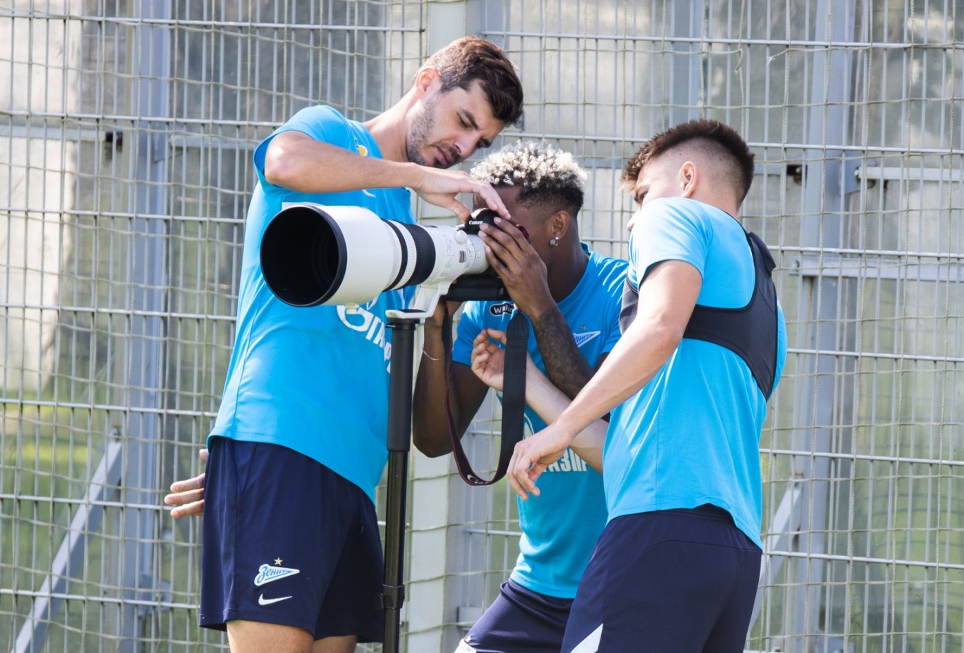 Актер Белоголовцев предложил 