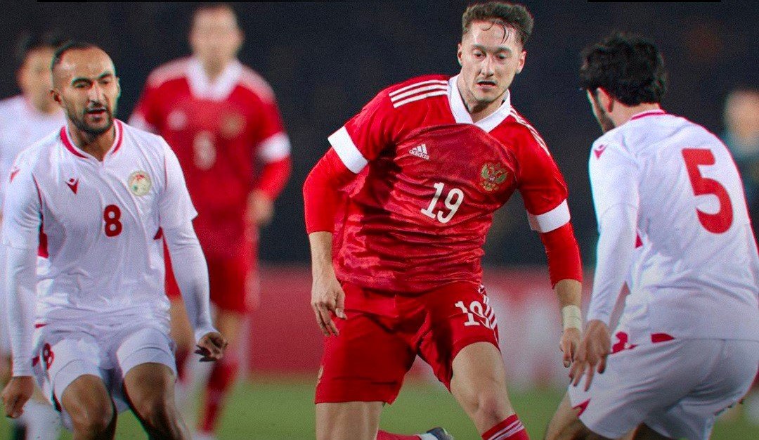 Россия и Таджикистан сыграли в безголевую ничью, Песьяков травмировался через 6 минут после выхода на поле