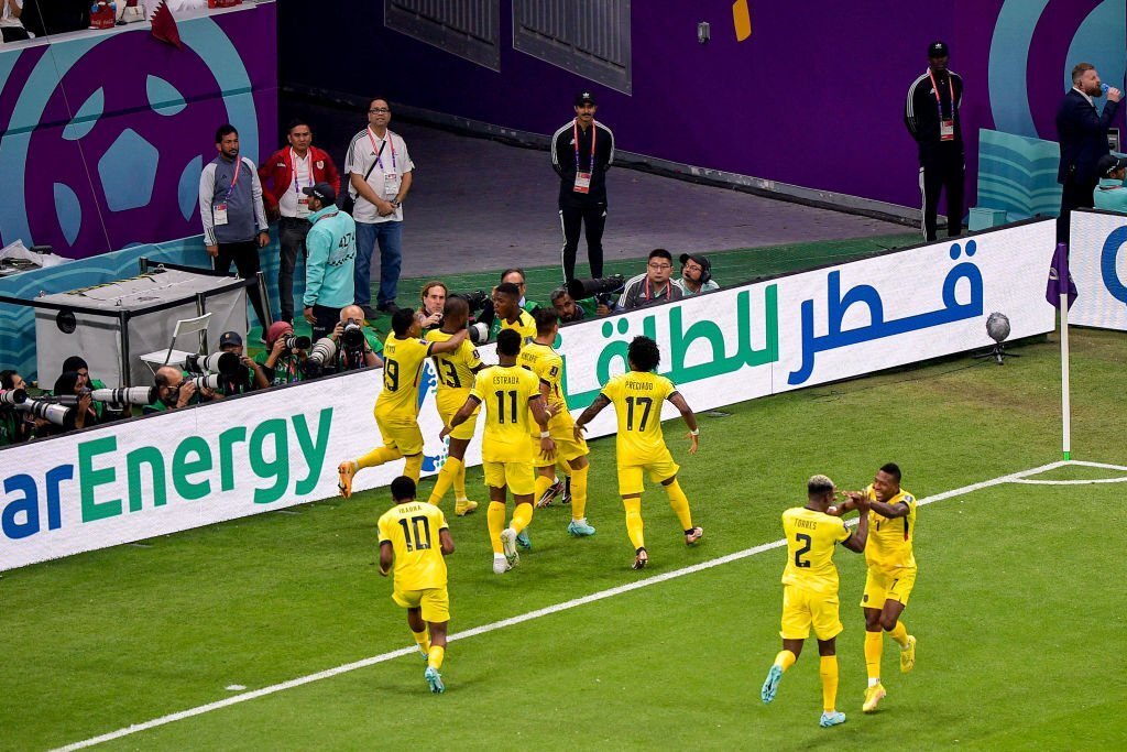 Эквадор благодаря дублю Валенсии обыграл Катар в матче открытия ЧМ-2022