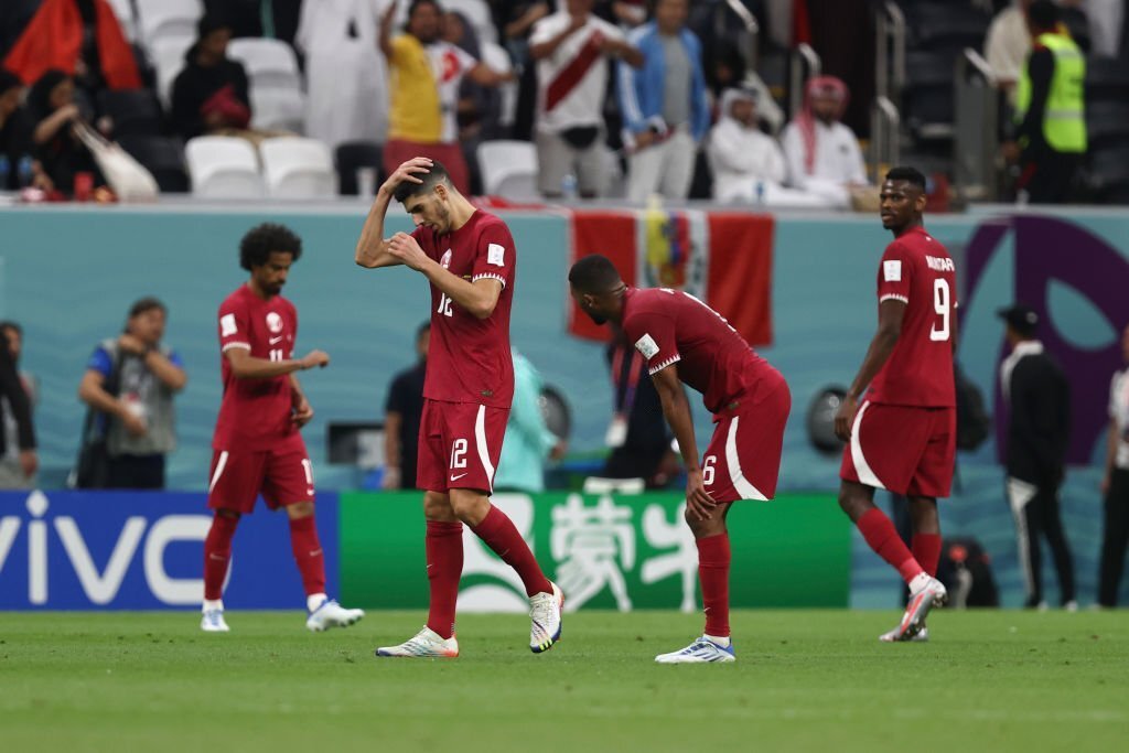 Сборная Катара стала первой в истории командой-хозяйкой ЧМ, проигравшей в первом матче