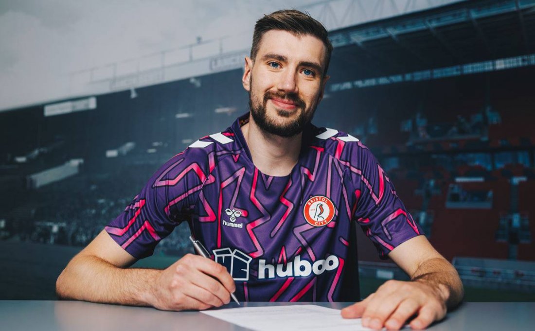 Российский голкипер Никита Хайкин подписал контракт с клубом английского Чемпионшипа 