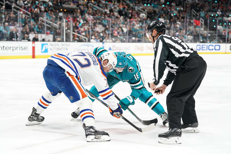 Сан хосе шаркс тампа. НХЛ Сан-Хосе Шаркс. Сан Хосе Эдмонтон. NHL Edmonton Oilers матчи. Эдмонтон Ойлерз Сан-Хосе Шаркс 14 апреля.