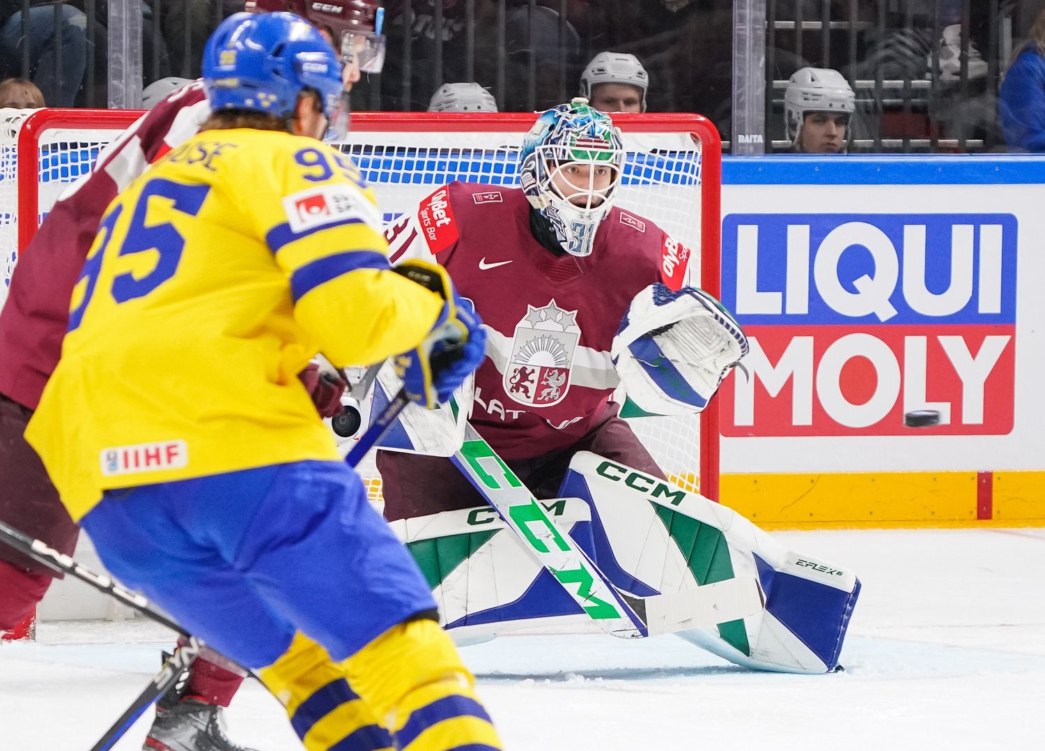 ЧМ-2023. Латвия обыграла Швецию и впервые в истории вышла в полуфинал чемпионата мира
