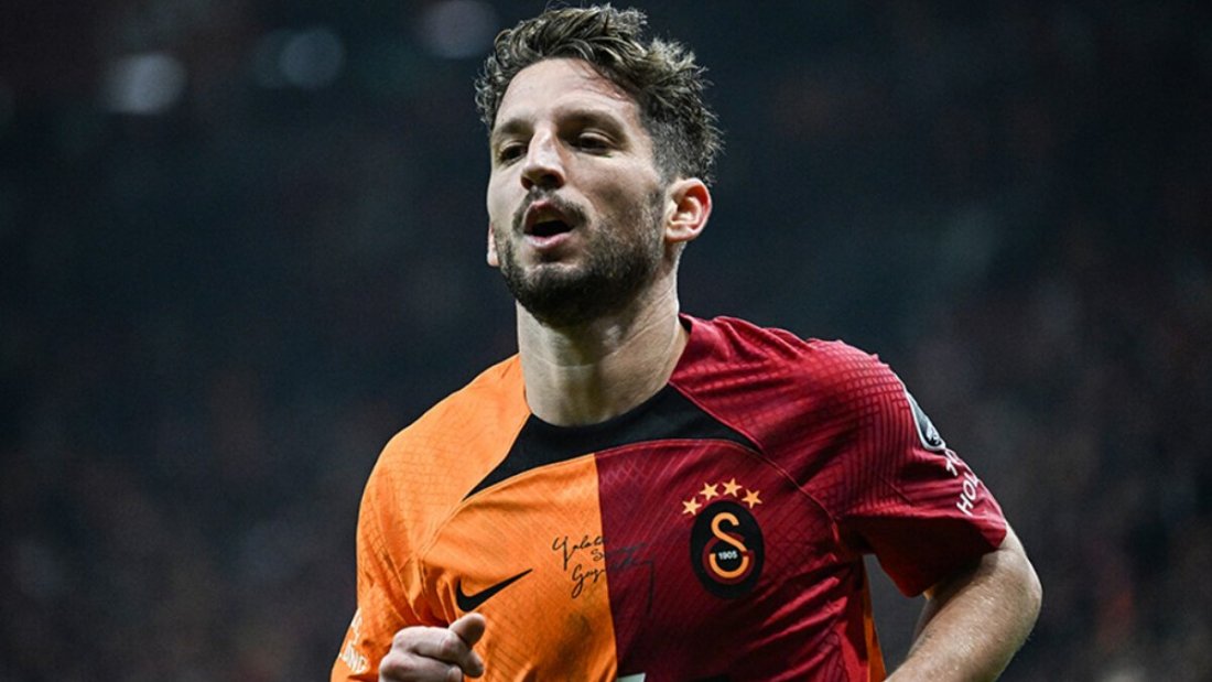 Гол Мертенса принес 