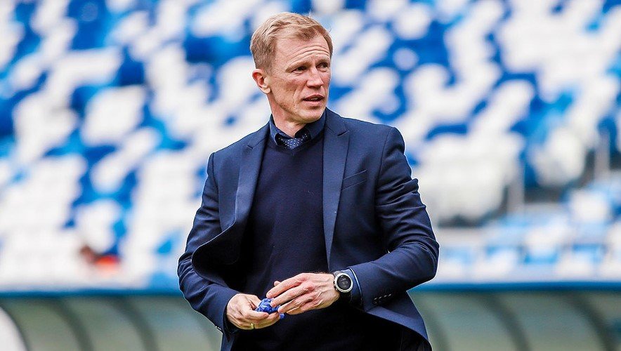 Акрон уволил Калешина с поста главного тренера из-за разногласий в пути развития