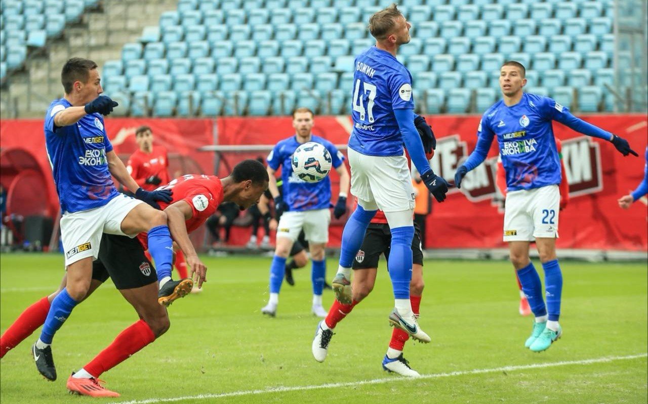 Гол Фариньи принес 