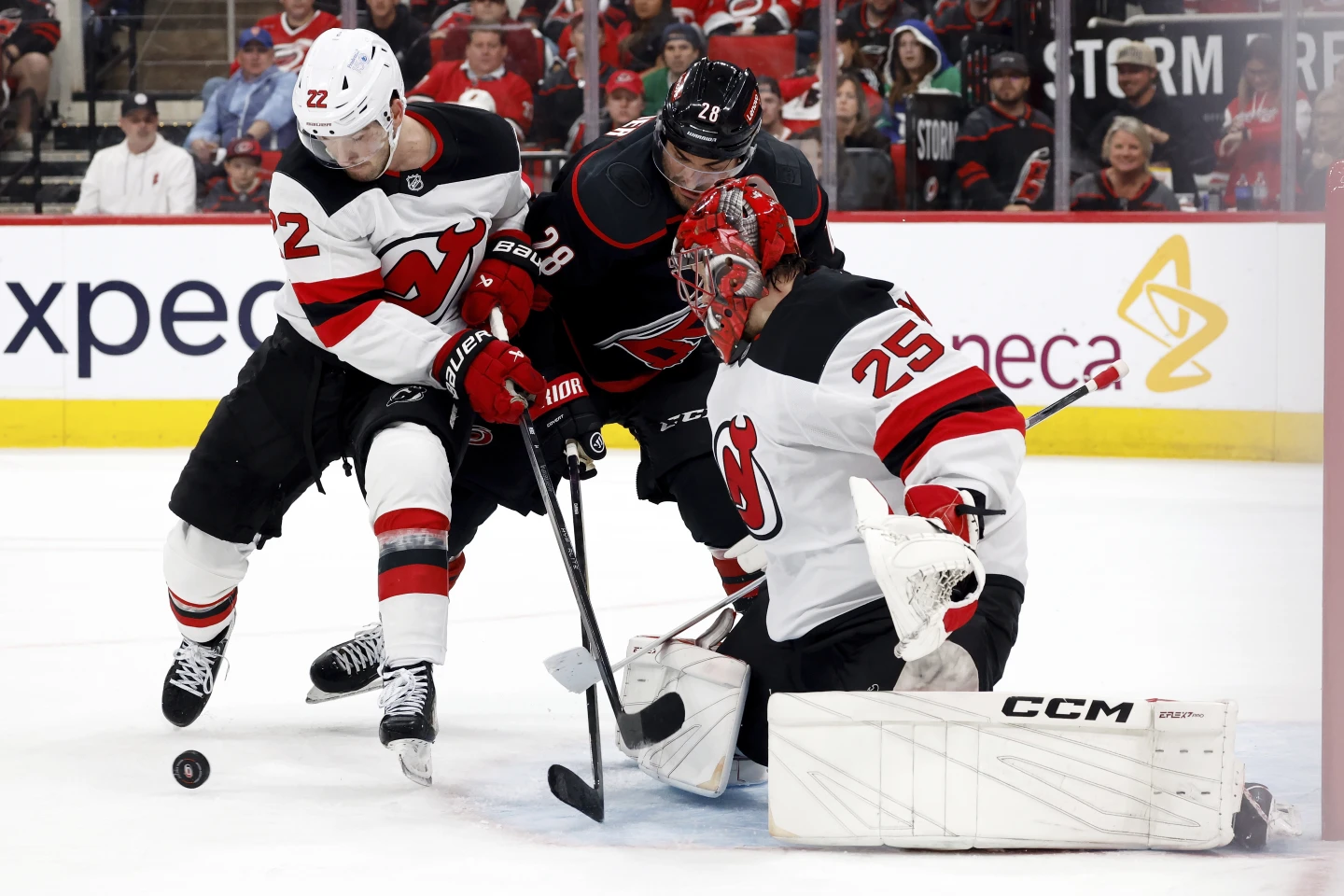 Нью-Джерси потерпел поражение от Каролины