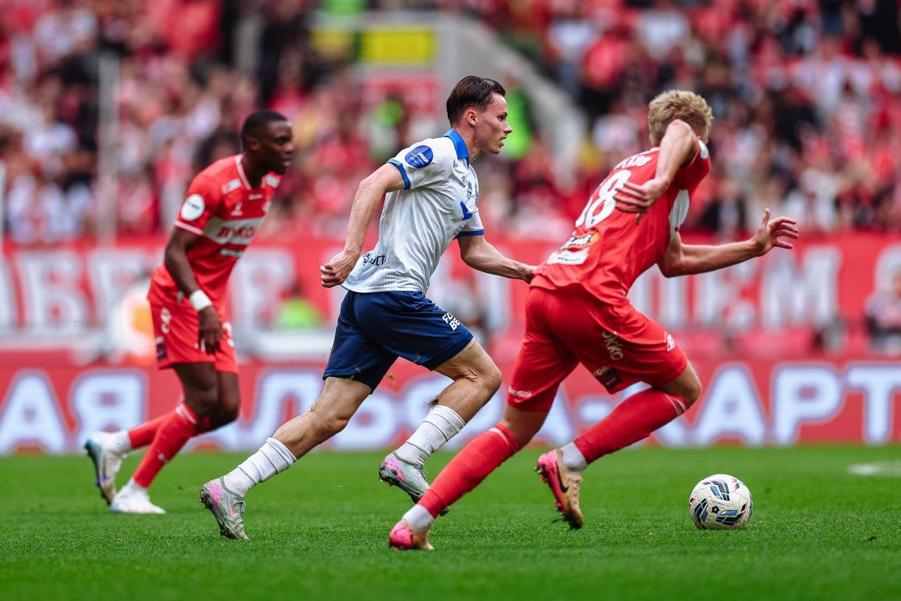 Дубль Угальде принёс победу 