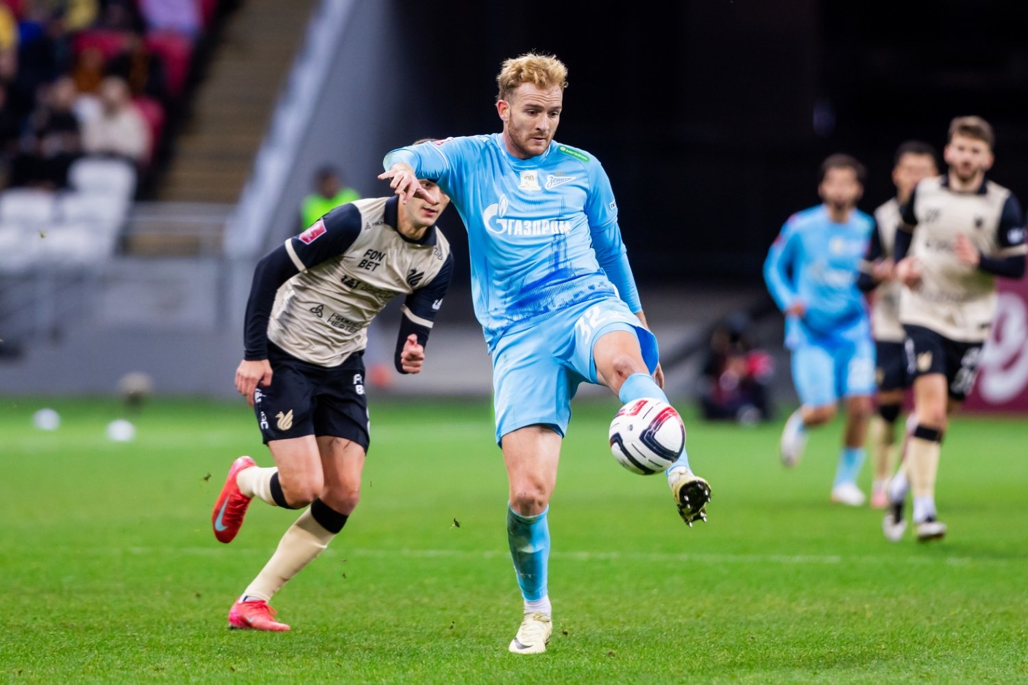 Гол Лусиано принёс победу 