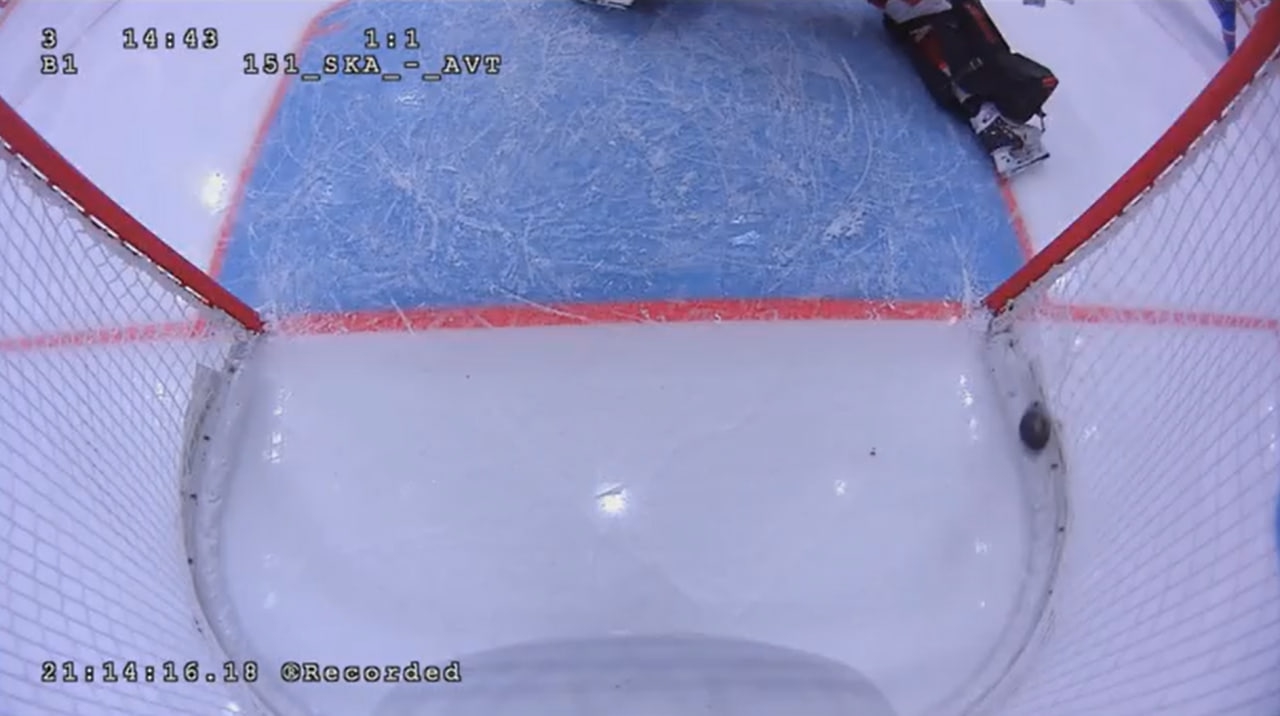 КХЛ пожизненно отстранила от работы судью видеоповторов из-за ошибки в матча СКА - 
