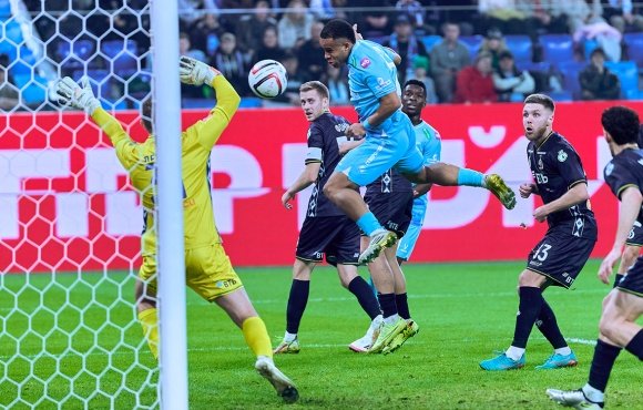 Гол и передача Тюкавина принесли 