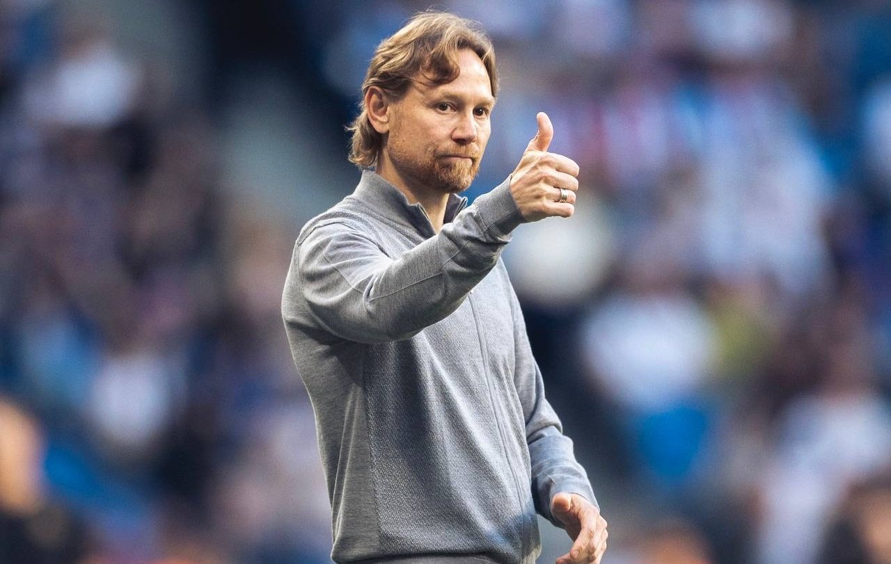 Валерий Карпин покинул пост главного тренера 