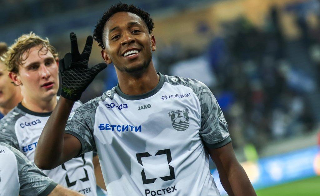 Дубль Хиля принес Балтике победу над Крыльями Советов