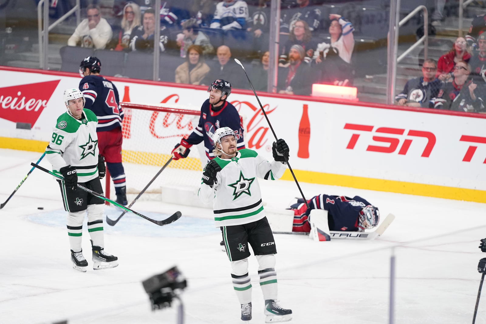 Даллас переиграл Виннипег