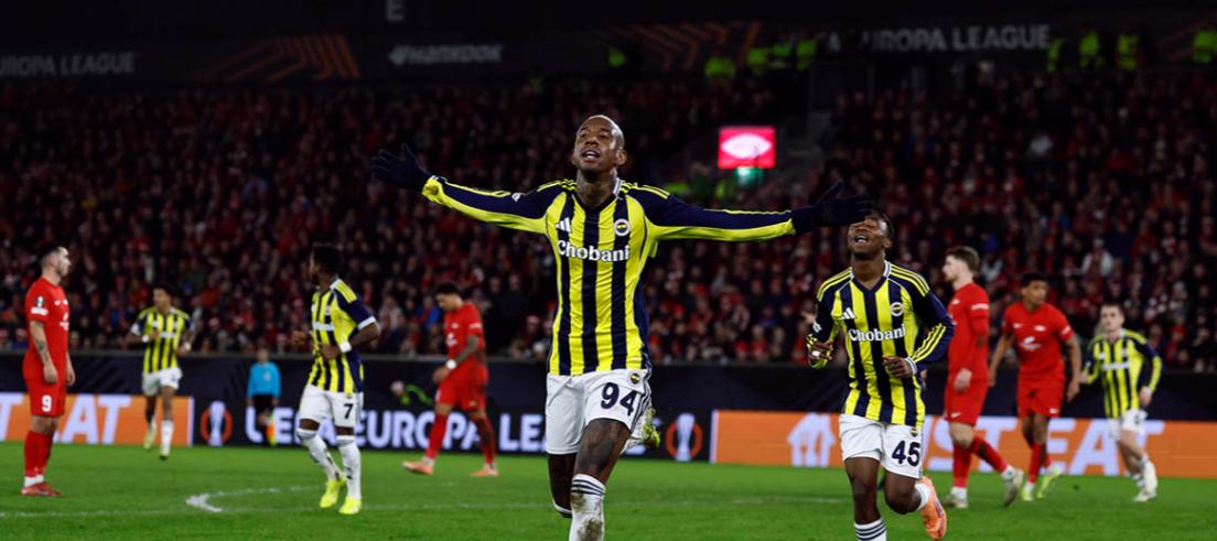 Фенербахче Тедеско победил в Лиге Европы